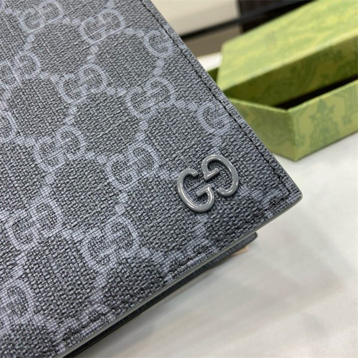 GUCCI 구찌 GG 슈프림 여권지갑 795229 2024/신상