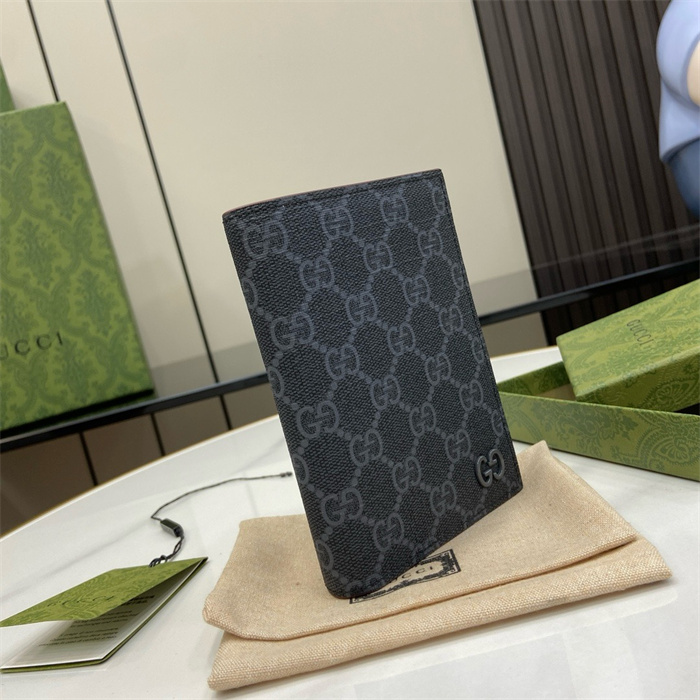 GUCCI 구찌 GG 슈프림 여권지갑 795229 2024/신상