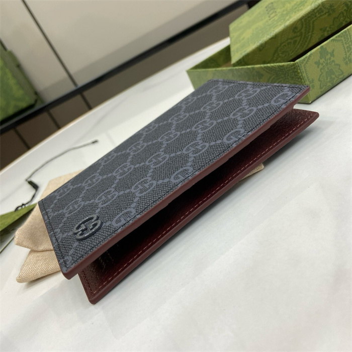 GUCCI 구찌 GG 슈프림 여권지갑 795229 2024/신상
