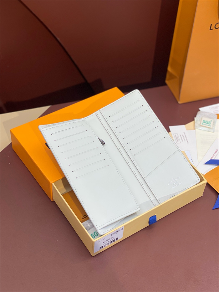 LOUIS VUITTON 루이비통 브라짜 장지갑 M69038 2024/신상