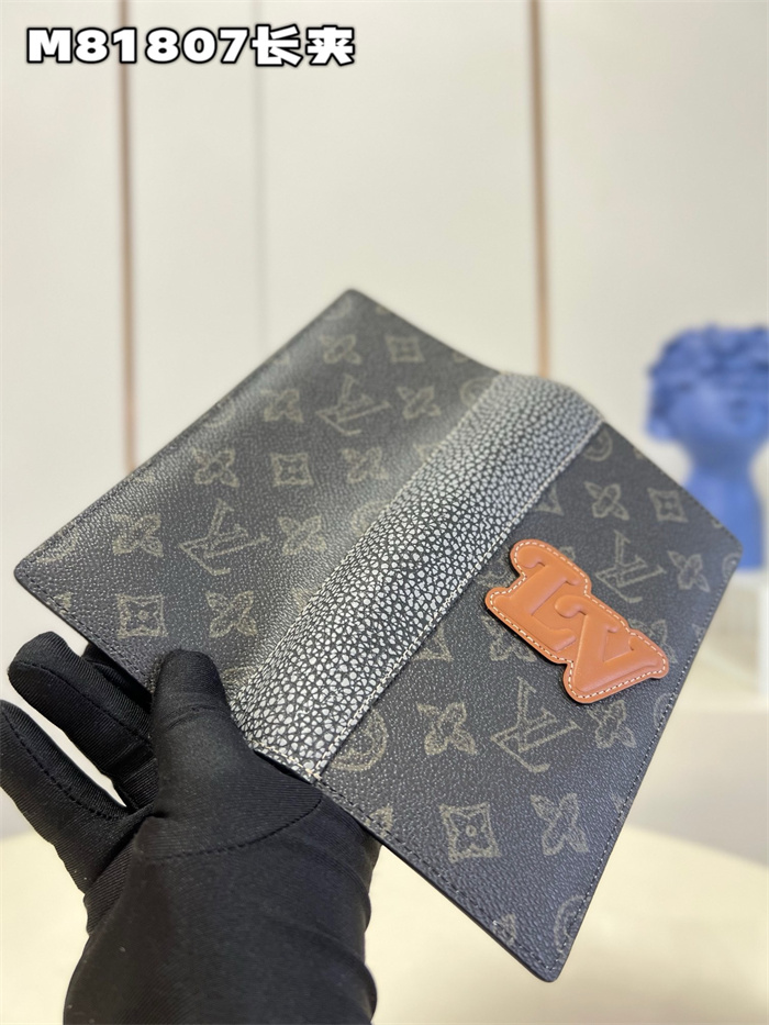 LOUIS VUITTON 루이비통 브라짜 장지갑 M81807 2024/신상
