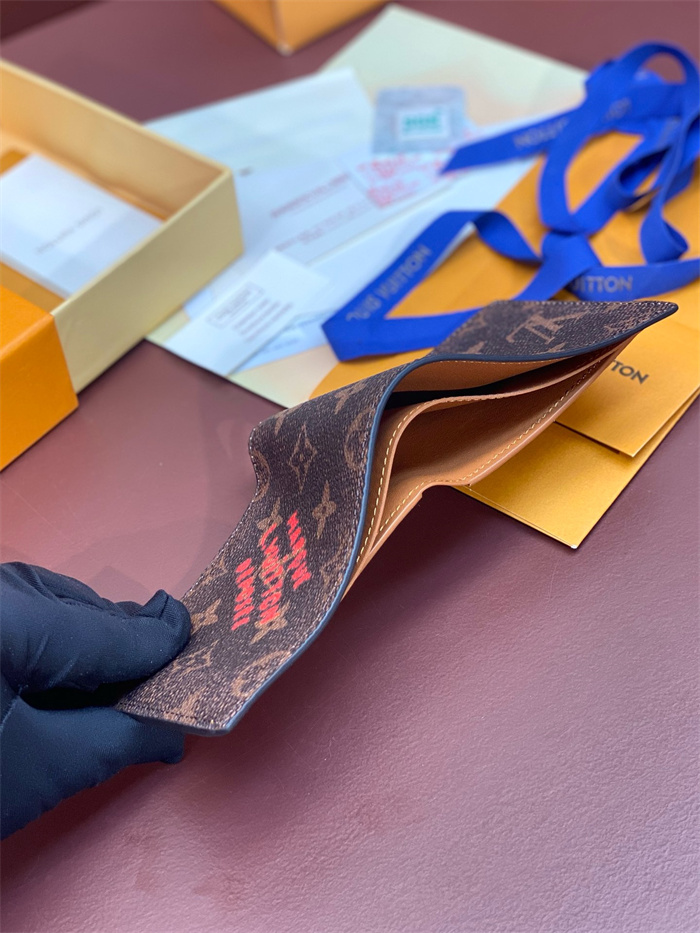 LOUIS VUITTON 루이비통 반지갑 M11716 2024/신상