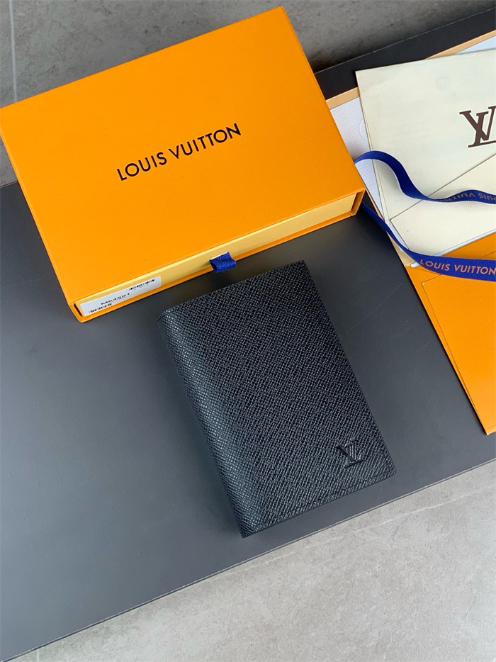 LOUIS VUITTON 루이비통 여권지갑 M64503 2024/신상 2COLOR
