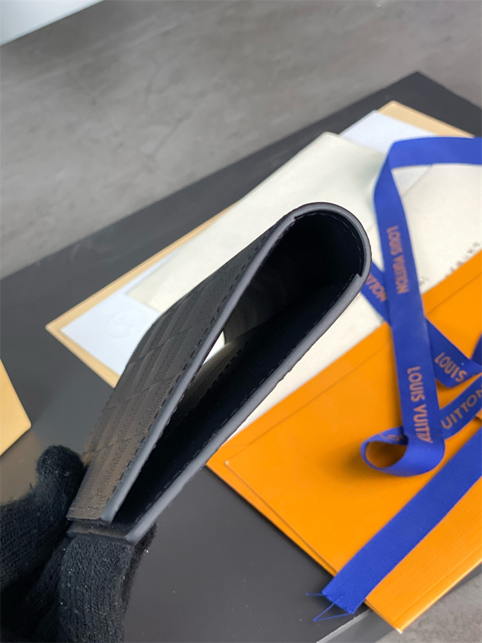 LOUIS VUITTON 루이비통 여권지갑 M64411 2024/신상