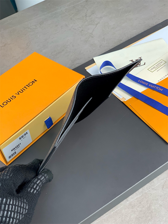 LOUIS VUITTON 루이비통 패스포트 여권지갑 M64501 2024/신상 2COLOR