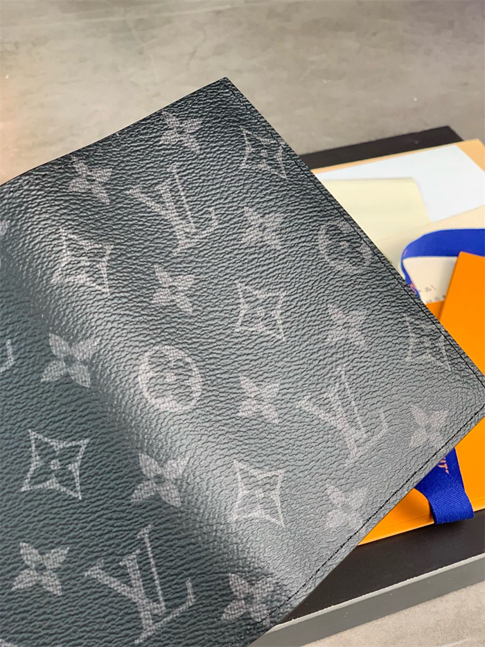 LOUIS VUITTON 루이비통 패스포트 여권지갑 M64501 2024/신상 2COLOR