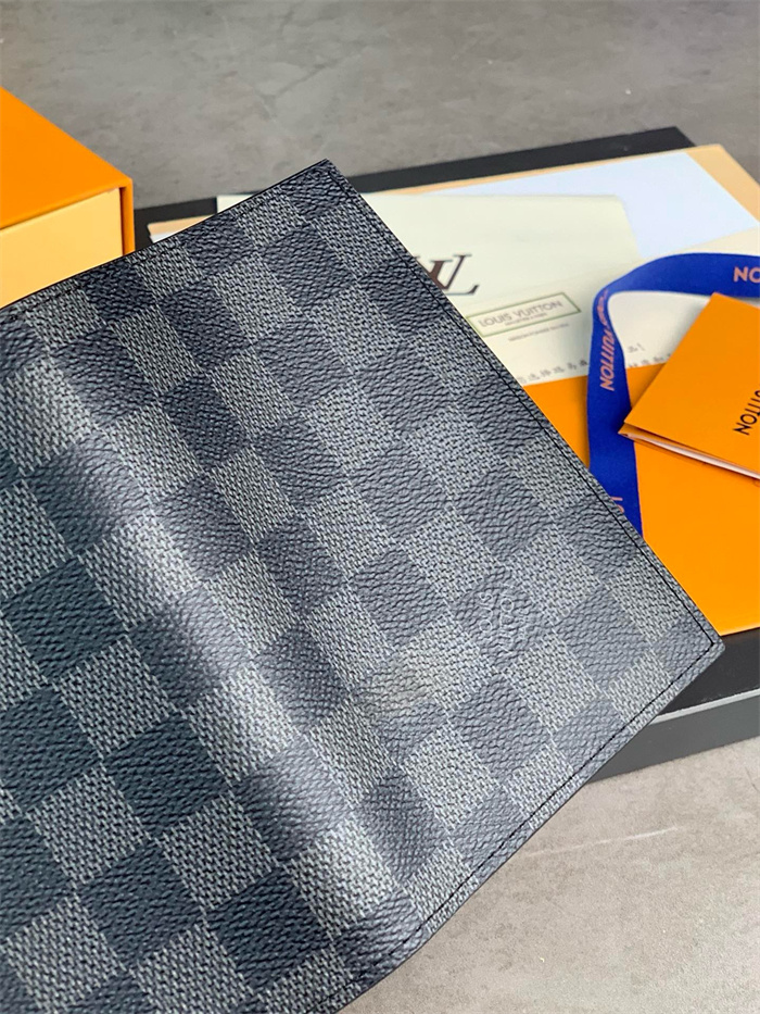 LOUIS VUITTON 루이비통 패스포트 여권지갑 N64411 2024/신상 2COLOR