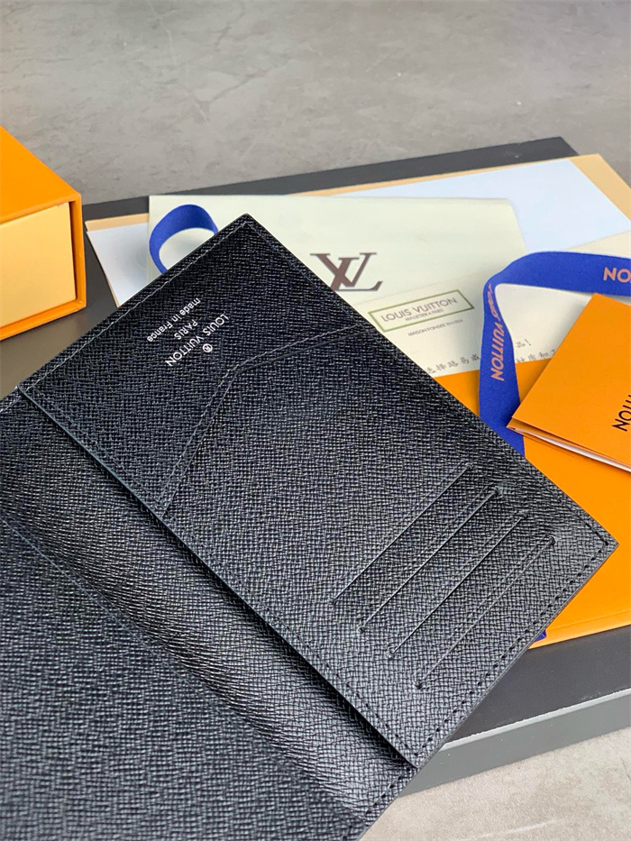 LOUIS VUITTON 루이비통 패스포트 여권지갑 N64411 2024/신상 2COLOR