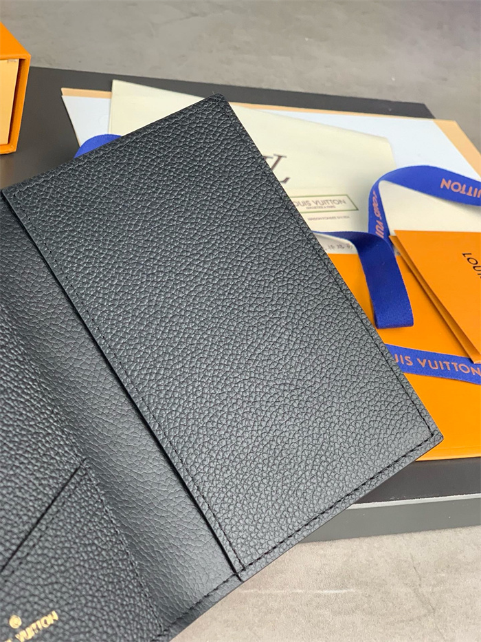 LOUIS VUITTON 루이비통 패스포트 여권지갑 M63914 2024/신상