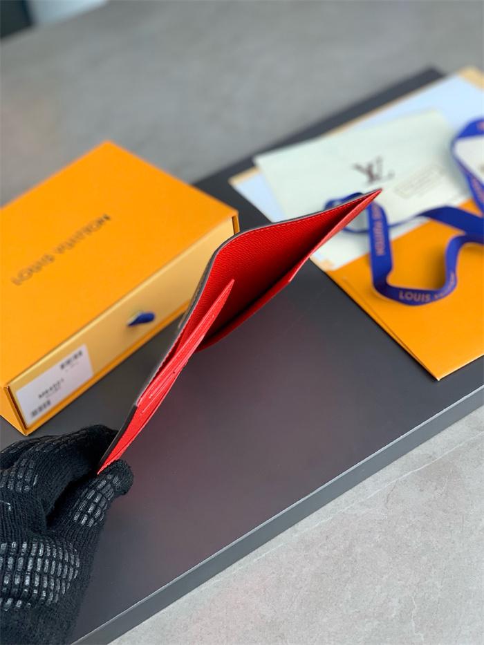 LOUIS VUITTON 루이비통 패스포트 여권지갑 M63486 2024/신상