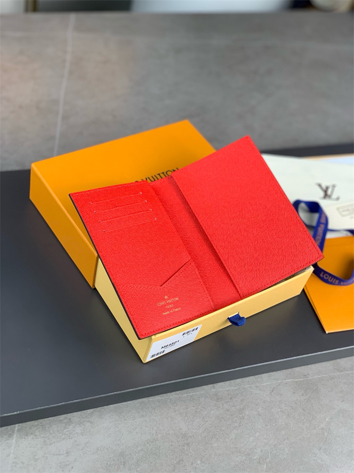LOUIS VUITTON 루이비통 패스포트 여권지갑 M63486 2024/신상