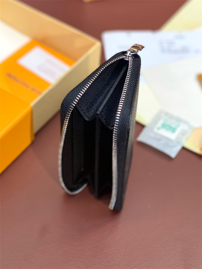 LOUIS VUITTON 루이비통 카드/명함지갑 M61662 2024/신상