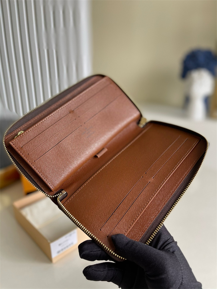 LOUIS VUITTON 루이비통 지피 오거나이저 장지갑 M62581 2024/신상