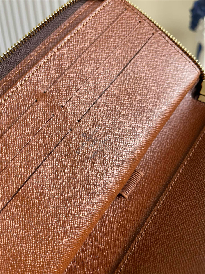 LOUIS VUITTON 루이비통 지피 오거나이저 장지갑 M62581 2024/신상