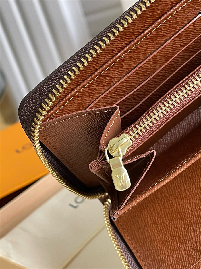 LOUIS VUITTON 루이비통 지피 오거나이저 장지갑 M62581 2024/신상