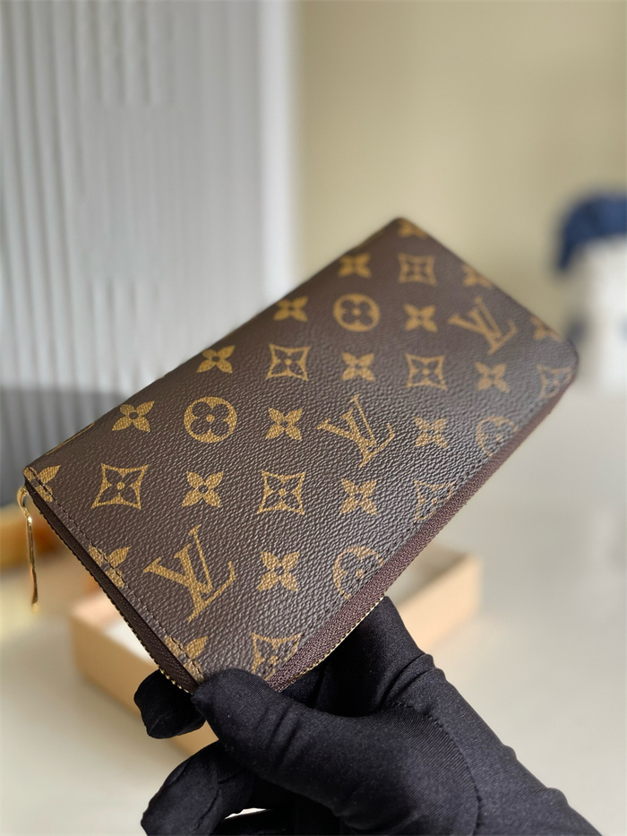 LOUIS VUITTON 루이비통 지피 오거나이저 장지갑 M62581 2024/신상