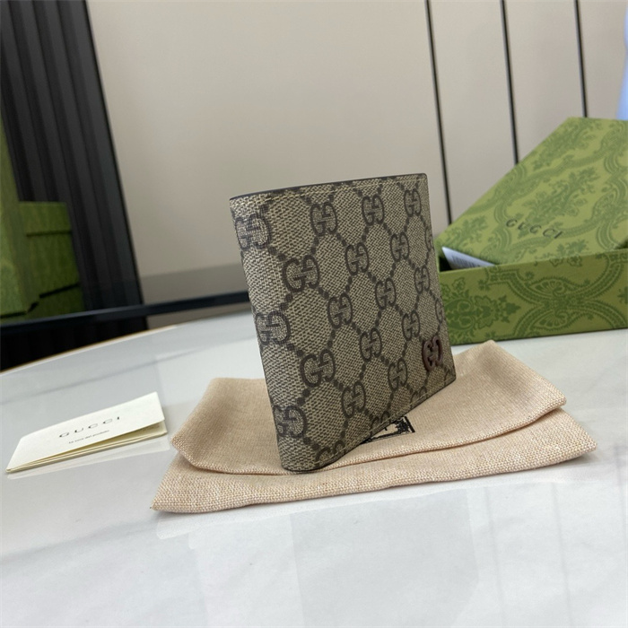 GUCCI 구찌 GG 디테일 반지갑 768244 2024/신상