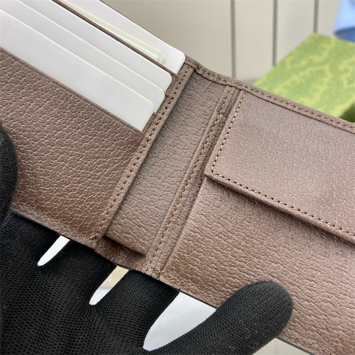 GUCCI 구찌 GG 디테일 반지갑 768244 2024/신상