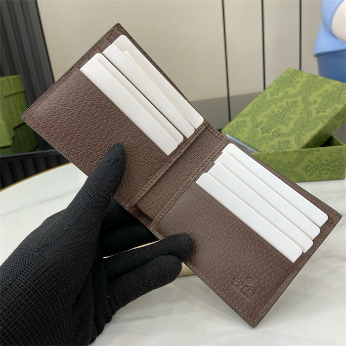 GUCCI 구찌 GG 디테일 반지갑 768243 2024/신상