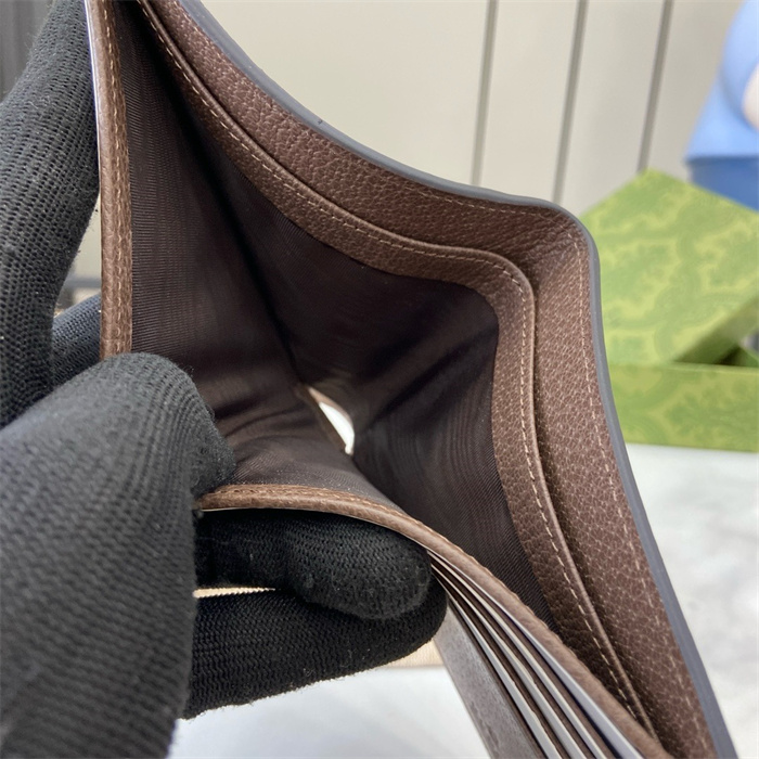 GUCCI 구찌 GG 디테일 반지갑 768243 2024/신상