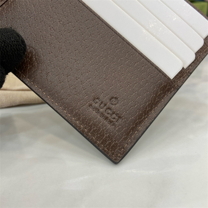 GUCCI 구찌 GG 디테일 반지갑 768243 2024/신상