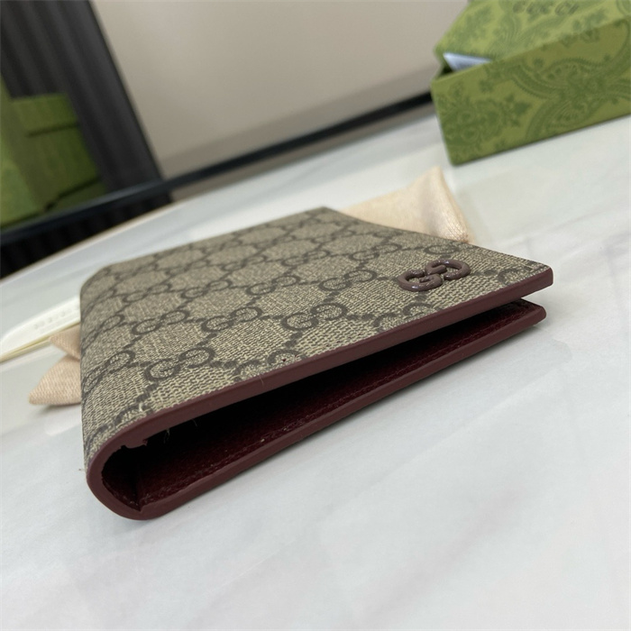 GUCCI 구찌 GG 슈프림 여권지갑 795229 2024/신상