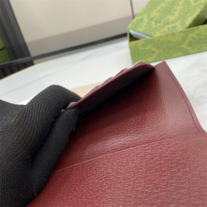 GUCCI 구찌 GG 슈프림 여권지갑 795229 2024/신상