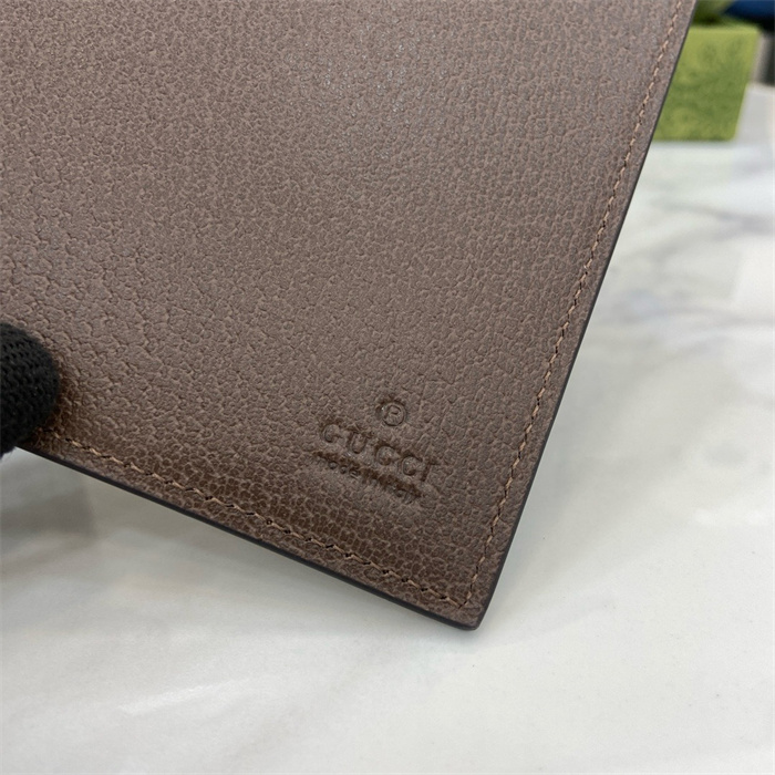 GUCCI 구찌 GG 슈프림 여권지갑 795229 2024/신상