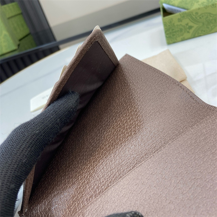 GUCCI 구찌 GG 슈프림 여권지갑 795229 2024/신상