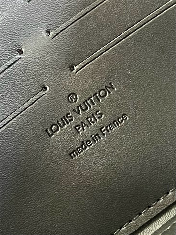 LOUIS VUITTON 루이비통 지피 장지갑 M11721 2024/신상