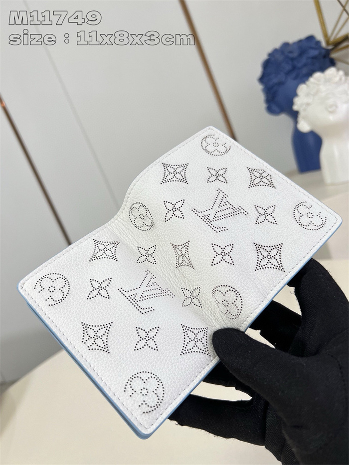 LOUIS VUITTON 루이비통 클레아 반지갑 M11749 2024/신상