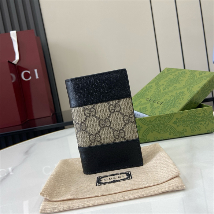 GUCCI 구찌 GG 슈프림 카드/명함지갑 806151 2024/신상