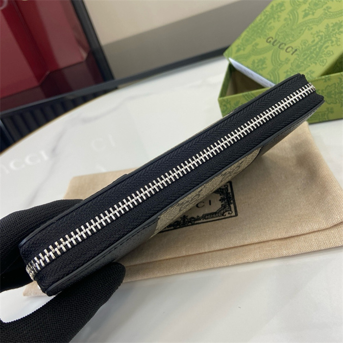 GUCCI 구찌 GG 슈프림 장지갑 821803 2024/신상