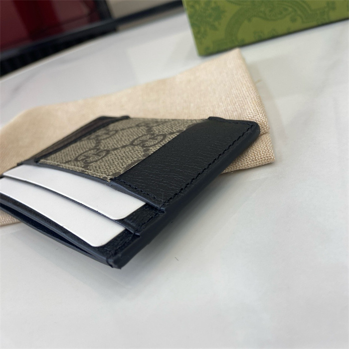 GUCCI 구찌 GG 슈프림 카드/명함지갑 795486 2024/신상