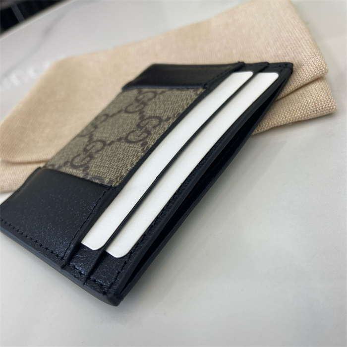 GUCCI 구찌 GG 슈프림 카드/명함지갑 795486 2024/신상
