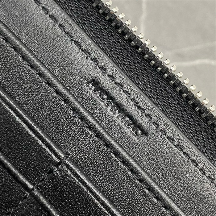 CELINE 셀린느 지퍼 장지갑 100802 2024/신상