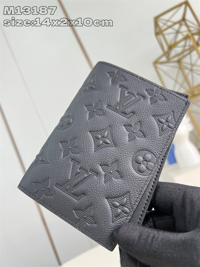 LOUIS VUITTON 루이비통 쉐도우 여권지갑 M13187 2024/신상