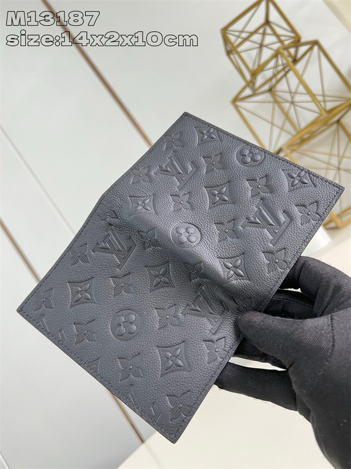 LOUIS VUITTON 루이비통 쉐도우 여권지갑 M13187 2024/신상