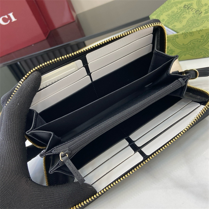 GUCCI 구찌 GG 엠블럼 장지갑 821803 2024/신상 2COLOR