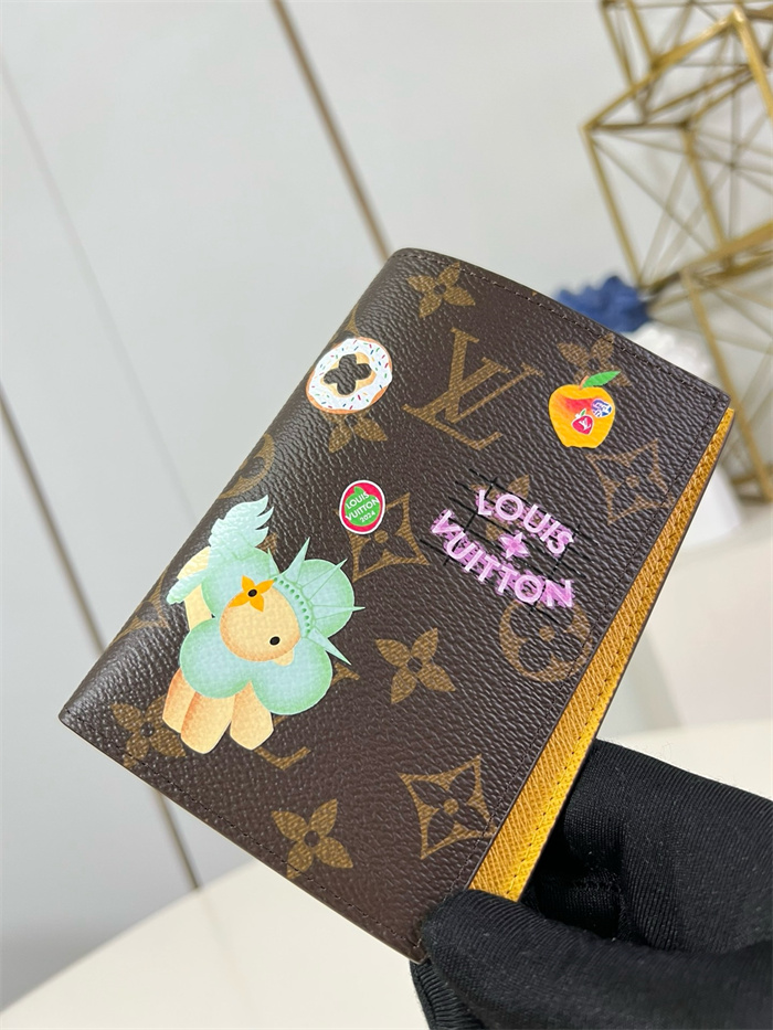 LOUIS VUITTON 루이비통 비비엔느 여권지갑 M12221 2024/신상