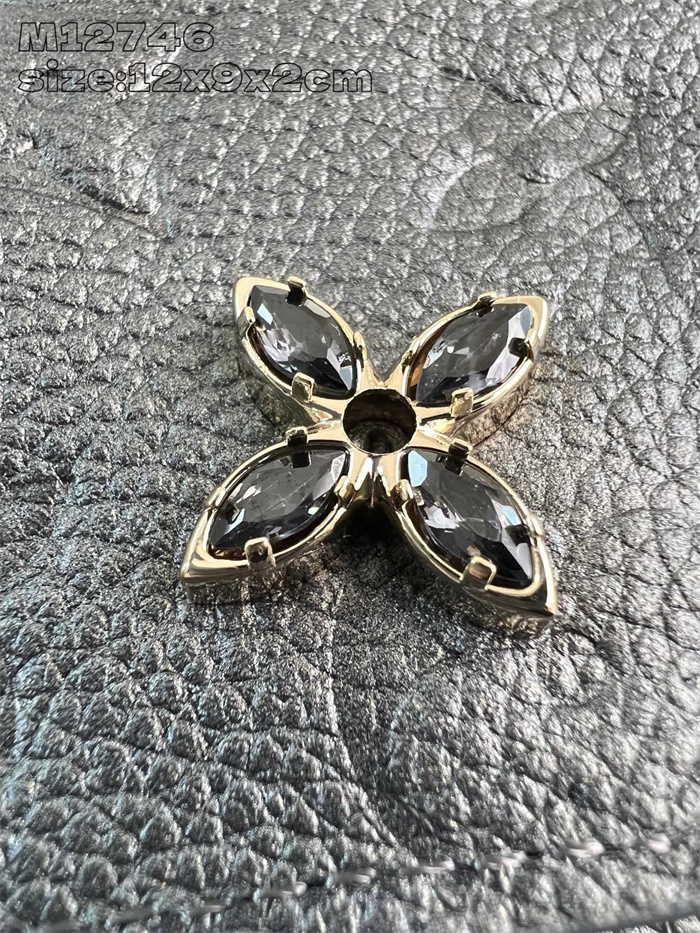 LOUIS VUITTON 루이비통 빅토린 반지갑 M12746 2024/신상 2COLOR