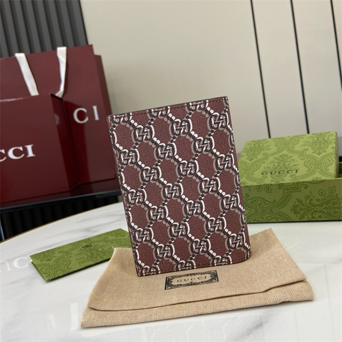 GUCCI 구찌 GG 여권 지갑 802025