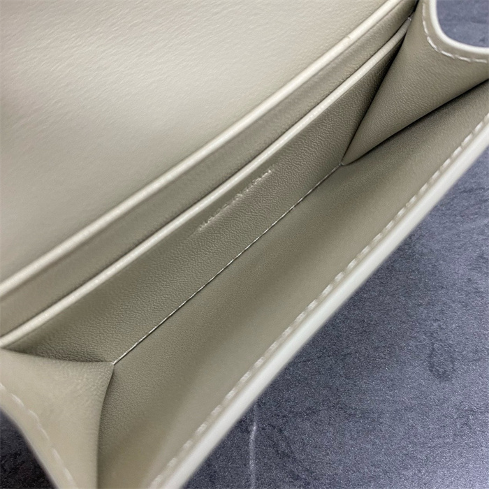 CELINE 셀린느 플랩 트리옹프 샤이니 카프스킨 카드/명함지갑 101583