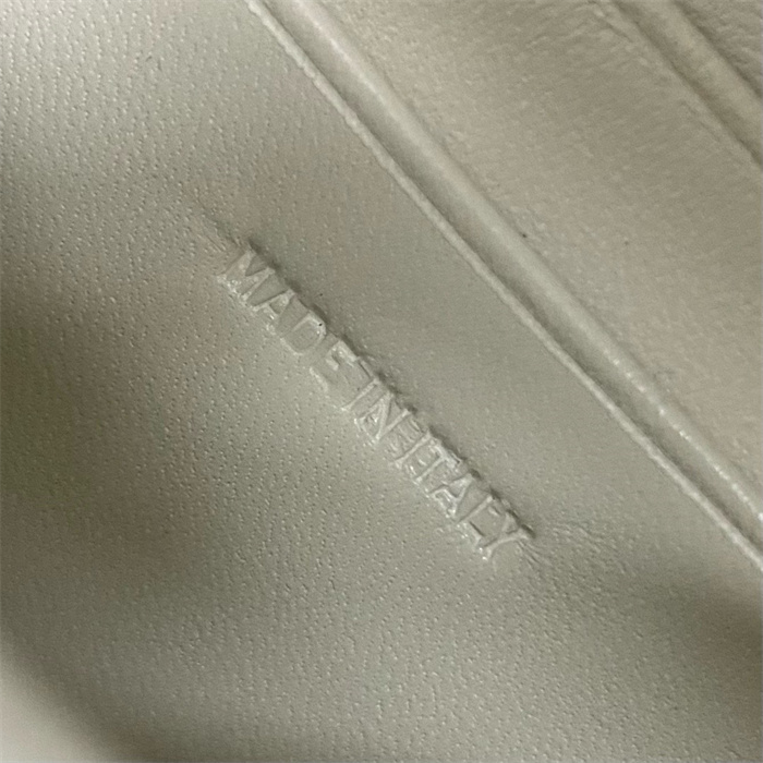 CELINE 셀린느 플랩 트리옹프 샤이니 카프스킨 카드/명함지갑 101583