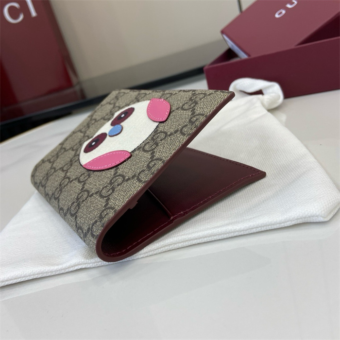 GUCCI 구찌 GG 디테일 여권지갑 810072 2024/신상