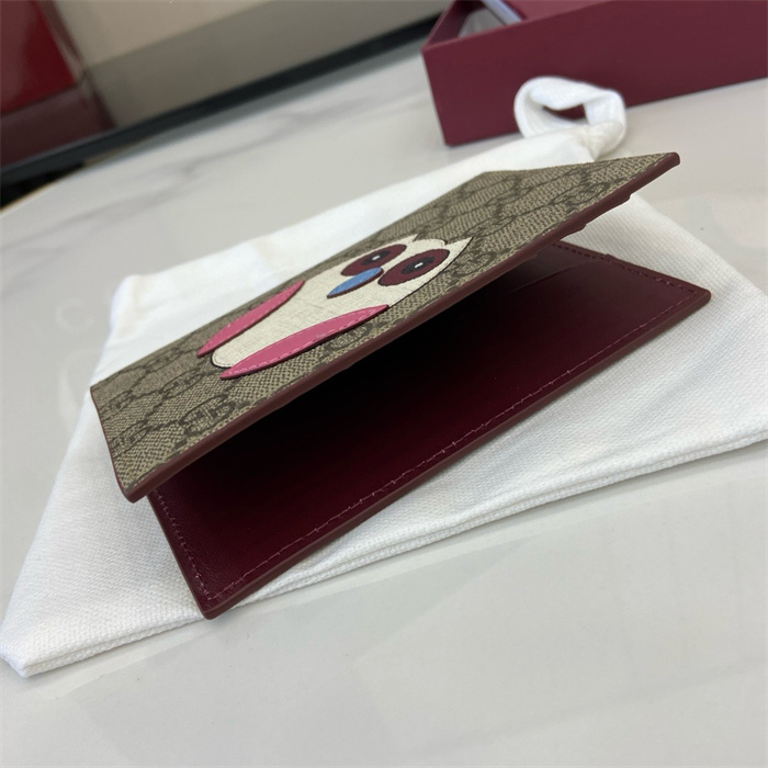 GUCCI 구찌 GG 디테일 여권지갑 810072 2024/신상