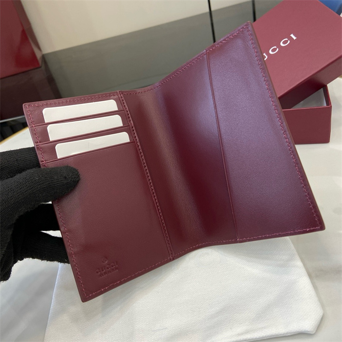 GUCCI 구찌 GG 디테일 여권지갑 810072 2024/신상