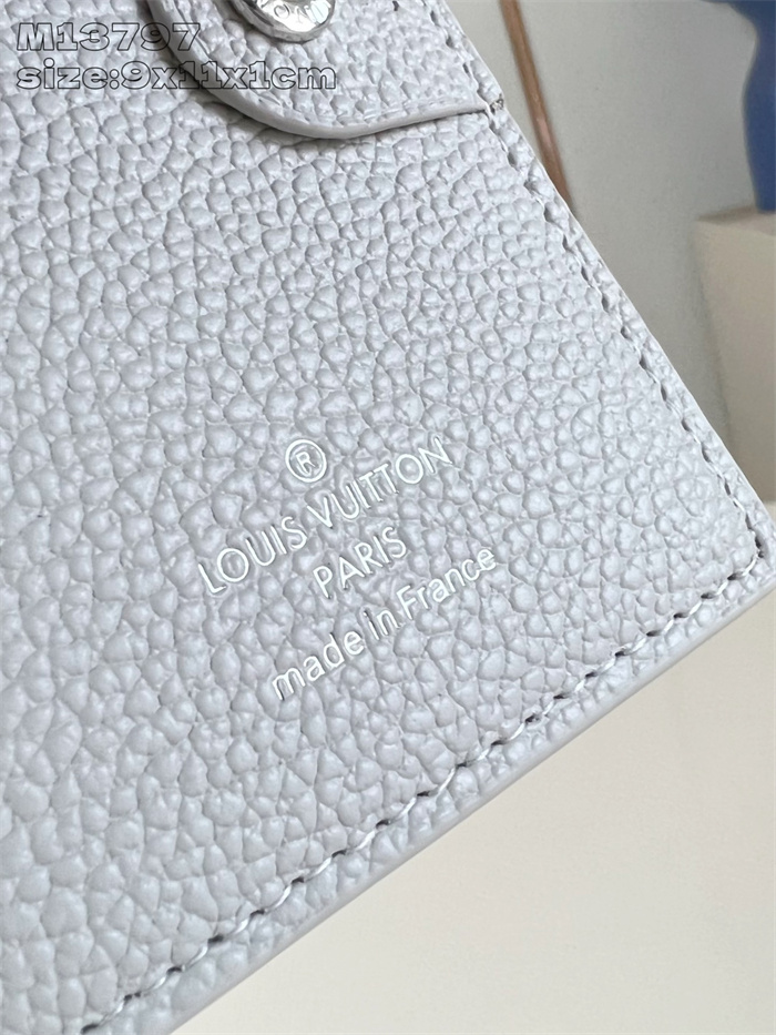 LOUIS VUITTON 루이비통 리사 윌릿 M13797