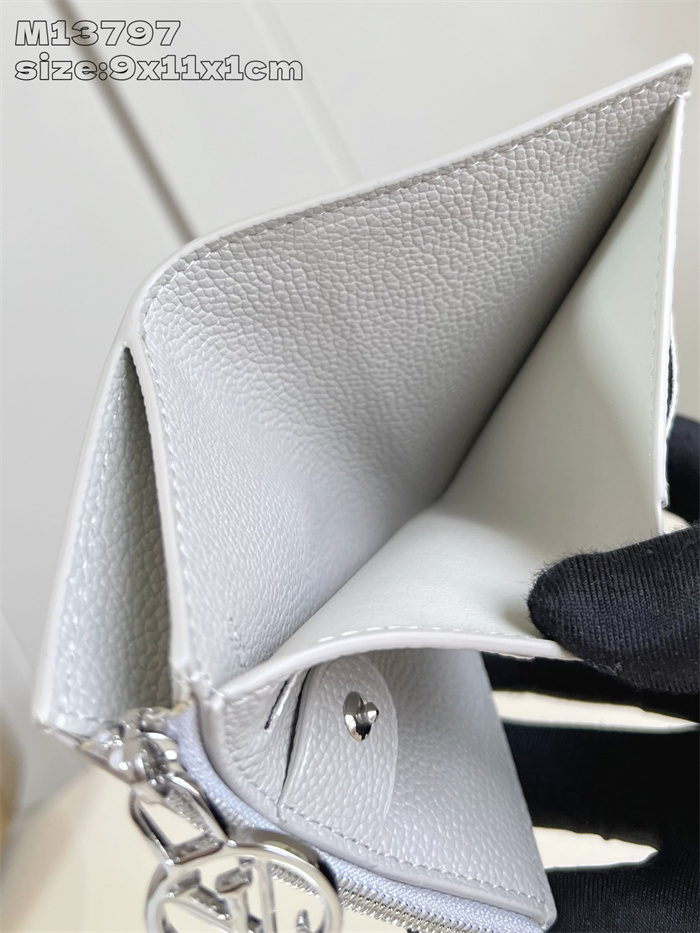LOUIS VUITTON 루이비통 리사 윌릿 M13797