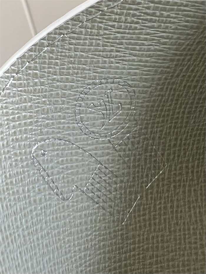 LOUIS VUITTON 루이비통 이클립스 동전/카드/명함지갑 M13911